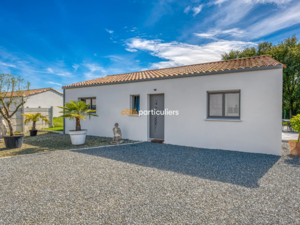 Maison contemporaine de 95 m² avec piscine chauffée à Falleron 