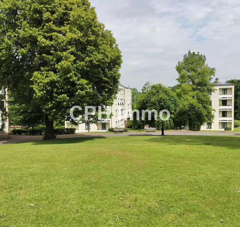 Charmant appartement 3 pièces à vendre à Louveciennes avec vue sur le parc 