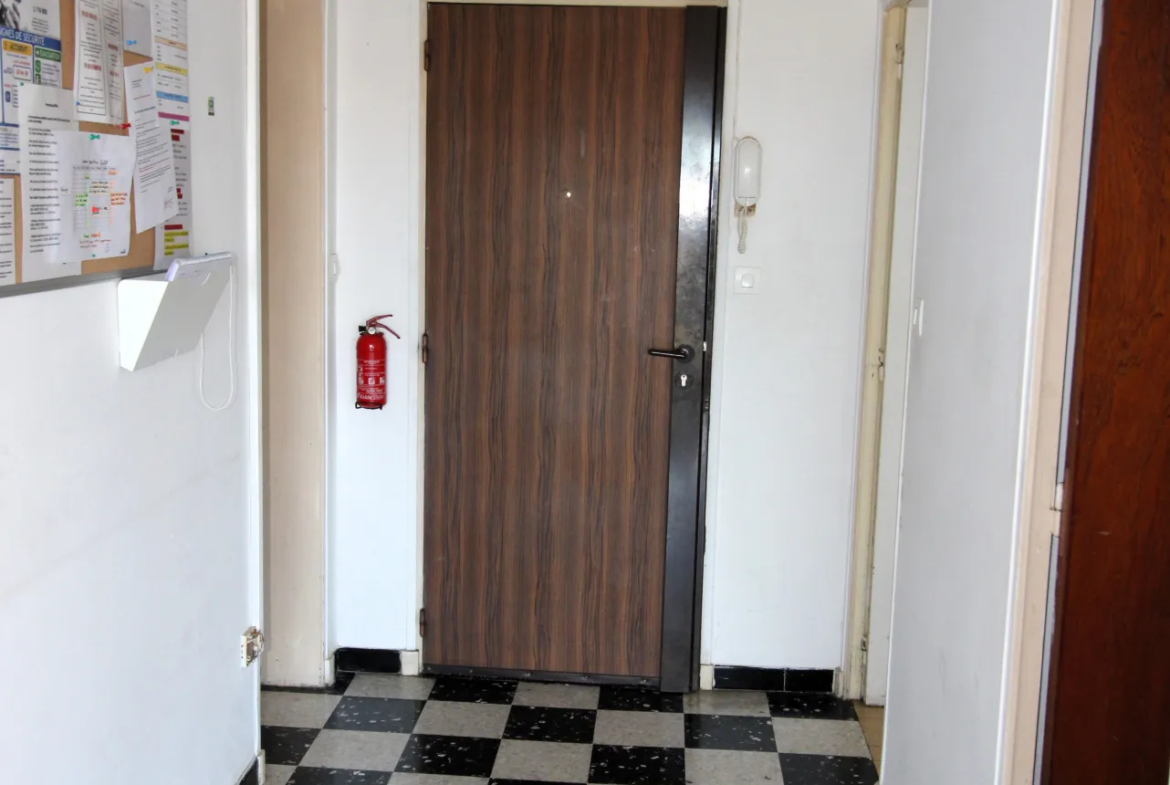 Appartement F4 avec aperçu mer à vendre à Toulon Saint-Roch 