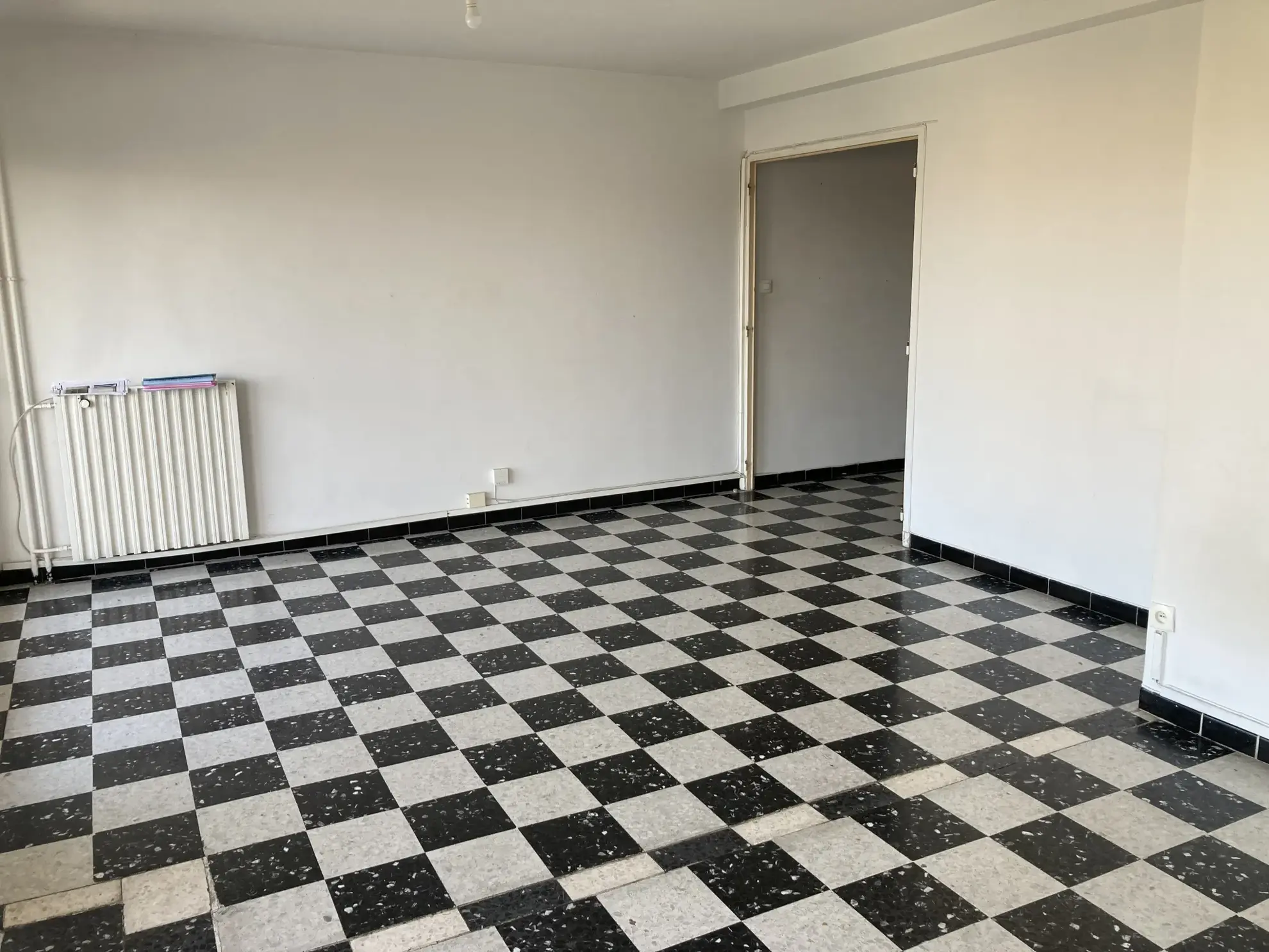 Appartement F4 avec aperçu mer à vendre à Toulon Saint-Roch 
