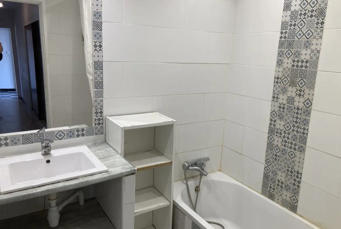 Appartement F4 avec aperçu mer à vendre à Toulon Saint-Roch 