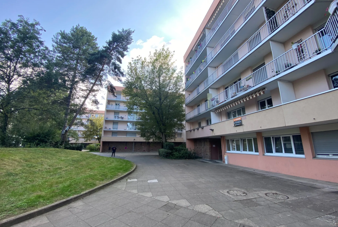 À vendre : Appartement 3 pièces de 61 m² à Évry avec balcon et parking 