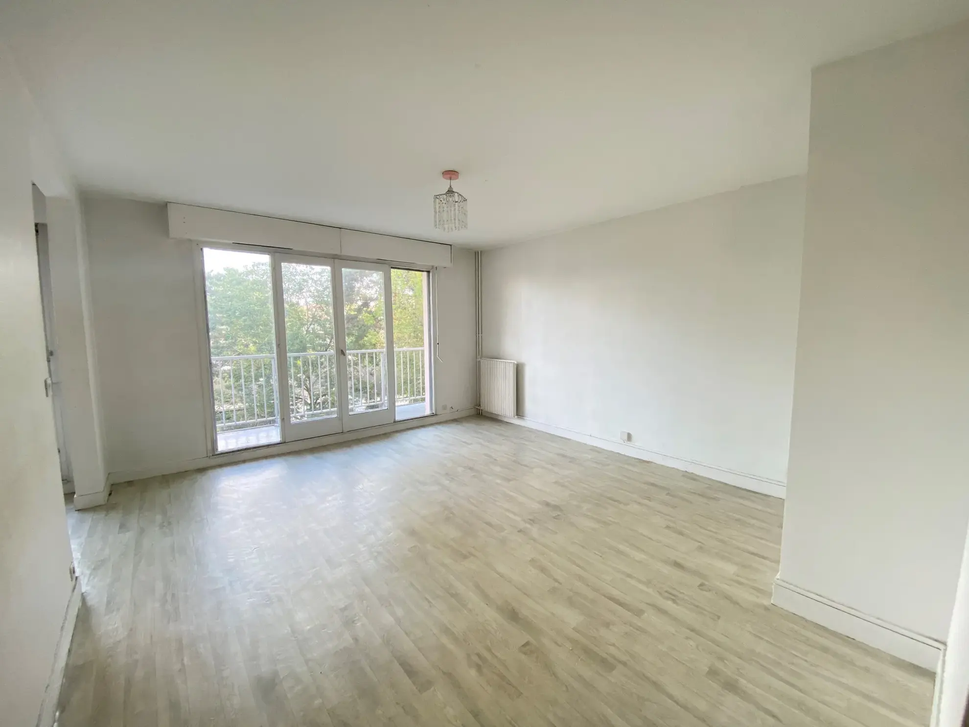 À vendre : Appartement 3 pièces de 61 m² à Évry avec balcon et parking 