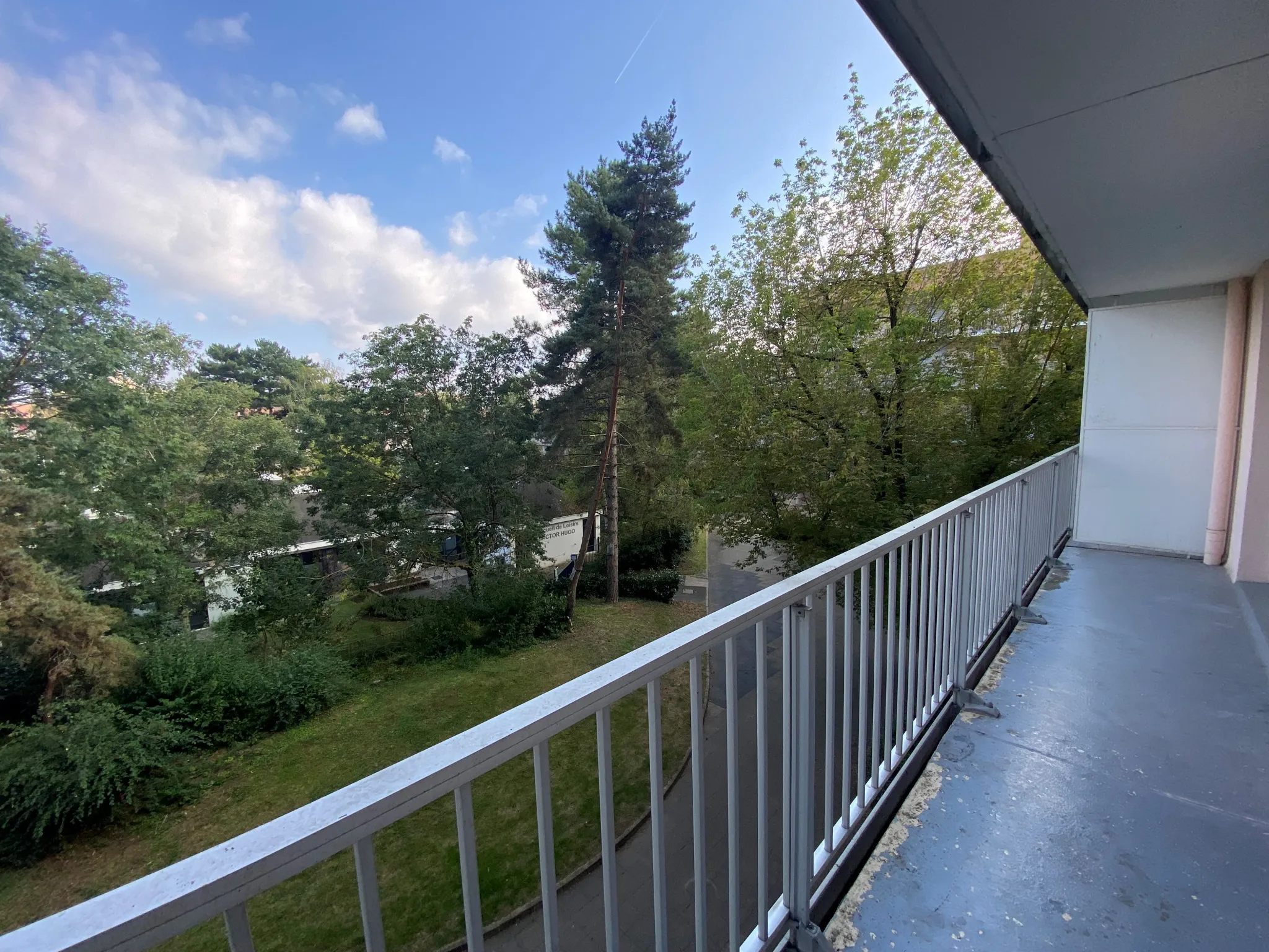 À vendre : Appartement 3 pièces de 61 m² à Évry avec balcon et parking 