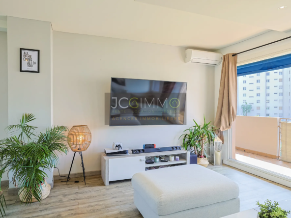 Appartement T3 rénové avec terrasse à La Garde 