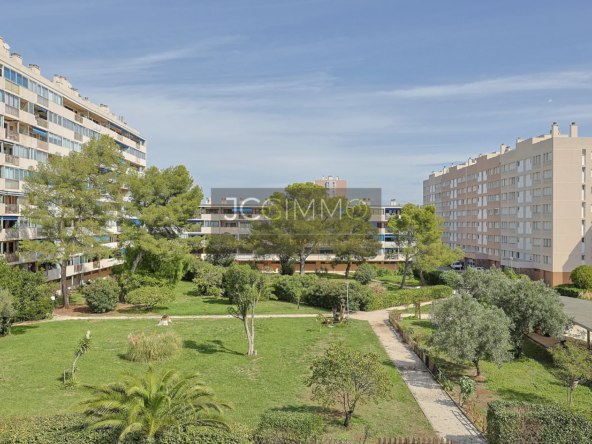 Appartement T3 rénové avec terrasse à La Garde 