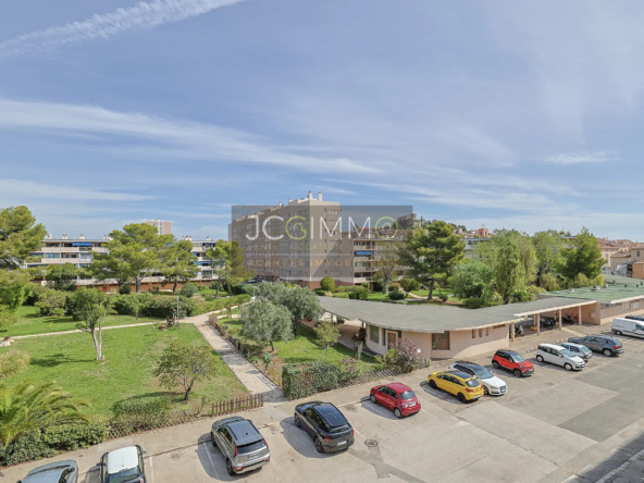 Appartement T3 rénové avec terrasse à La Garde 