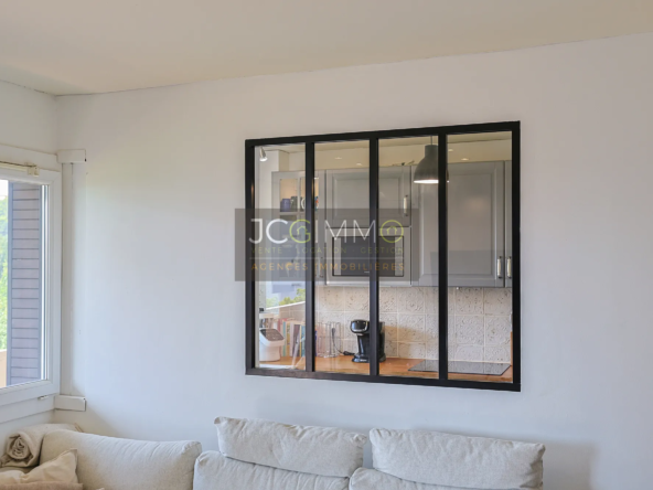 Appartement T3 rénové avec terrasse à La Garde 