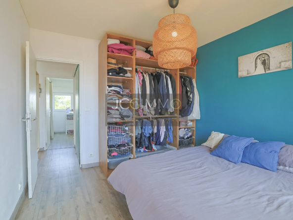 Appartement T3 rénové avec terrasse à La Garde 