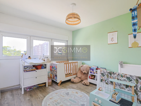 Appartement T3 rénové avec terrasse à La Garde 