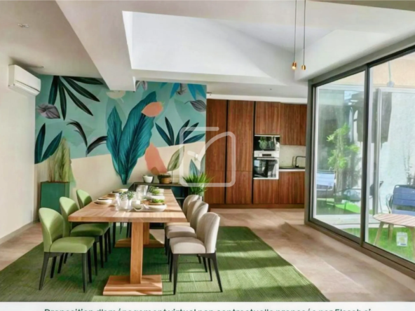 Appartement Spacieux & Rénové de 97 m² en Hypercentre de Poitiers 