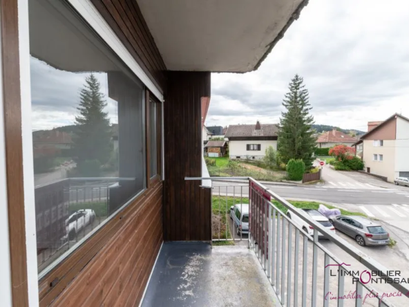 PONTARLIER - APPARTEMENT T3 PROCHE CENTRE VILLE AVEC BALCON ET GARAGE 