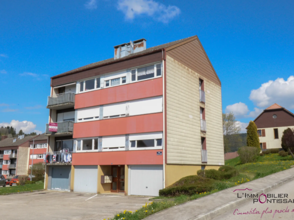 PONTARLIER - APPARTEMENT T3 PROCHE CENTRE VILLE AVEC BALCON ET GARAGE 