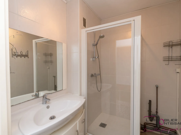 PONTARLIER - APPARTEMENT T3 PROCHE CENTRE VILLE AVEC BALCON ET GARAGE 