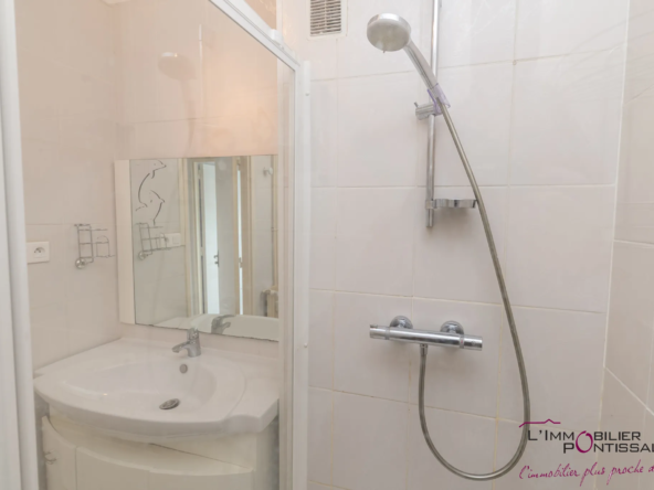 PONTARLIER - APPARTEMENT T3 PROCHE CENTRE VILLE AVEC BALCON ET GARAGE 