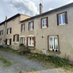 Ensemble immobilier à vendre à Gannat avec maisons et garages