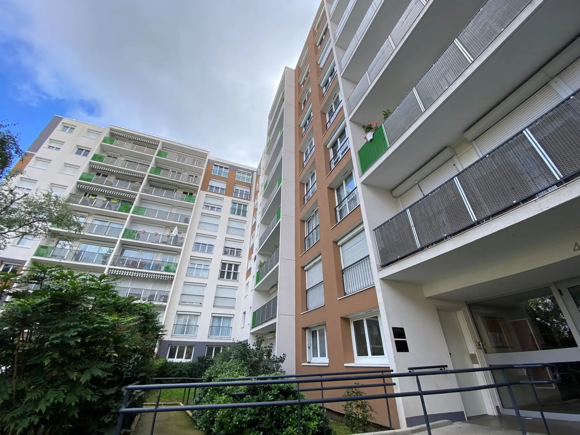 À vendre : Appartement 2 pièces à Viry-Châtillon avec vue 