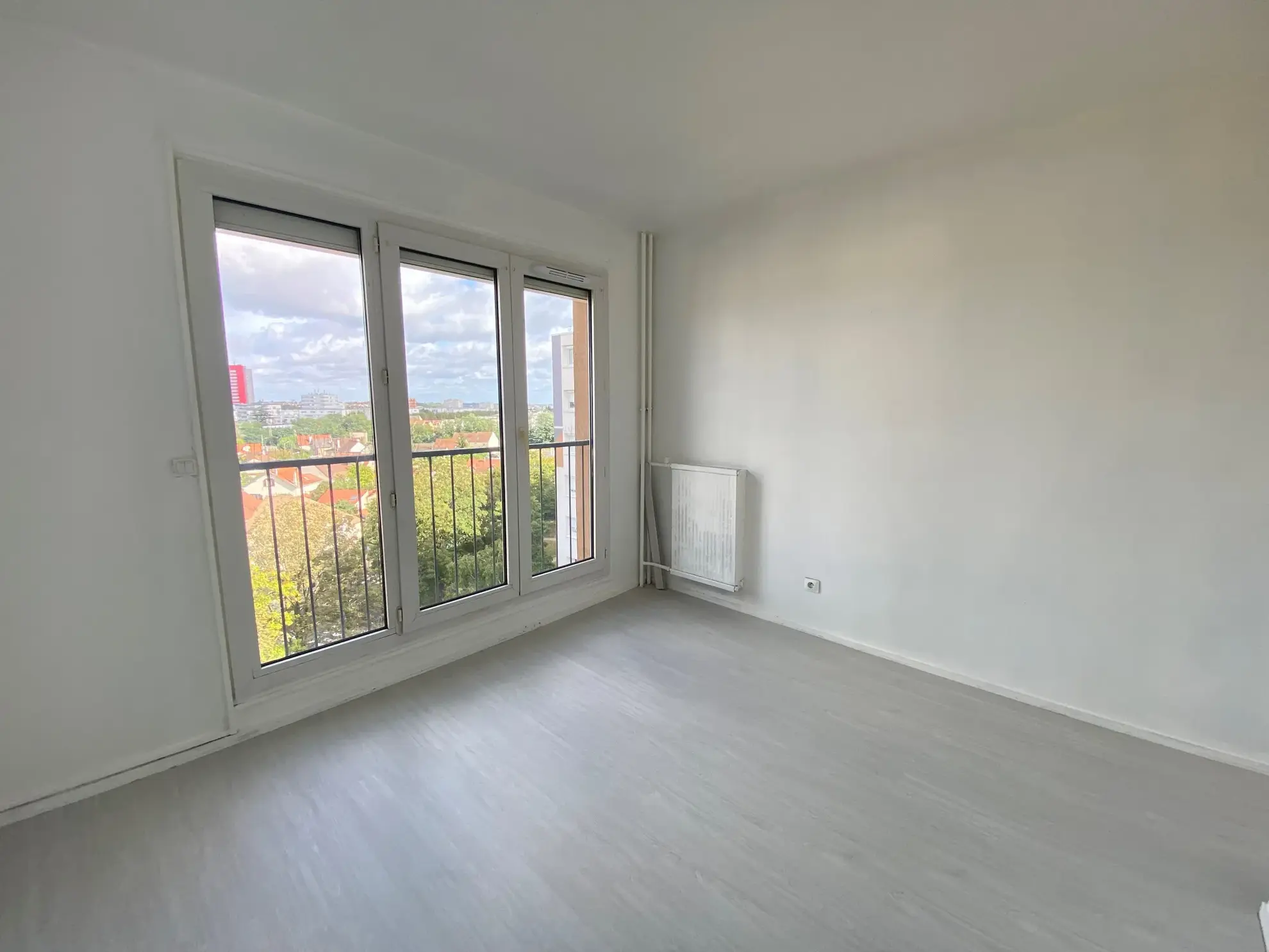 À vendre : Appartement 2 pièces à Viry-Châtillon avec vue 