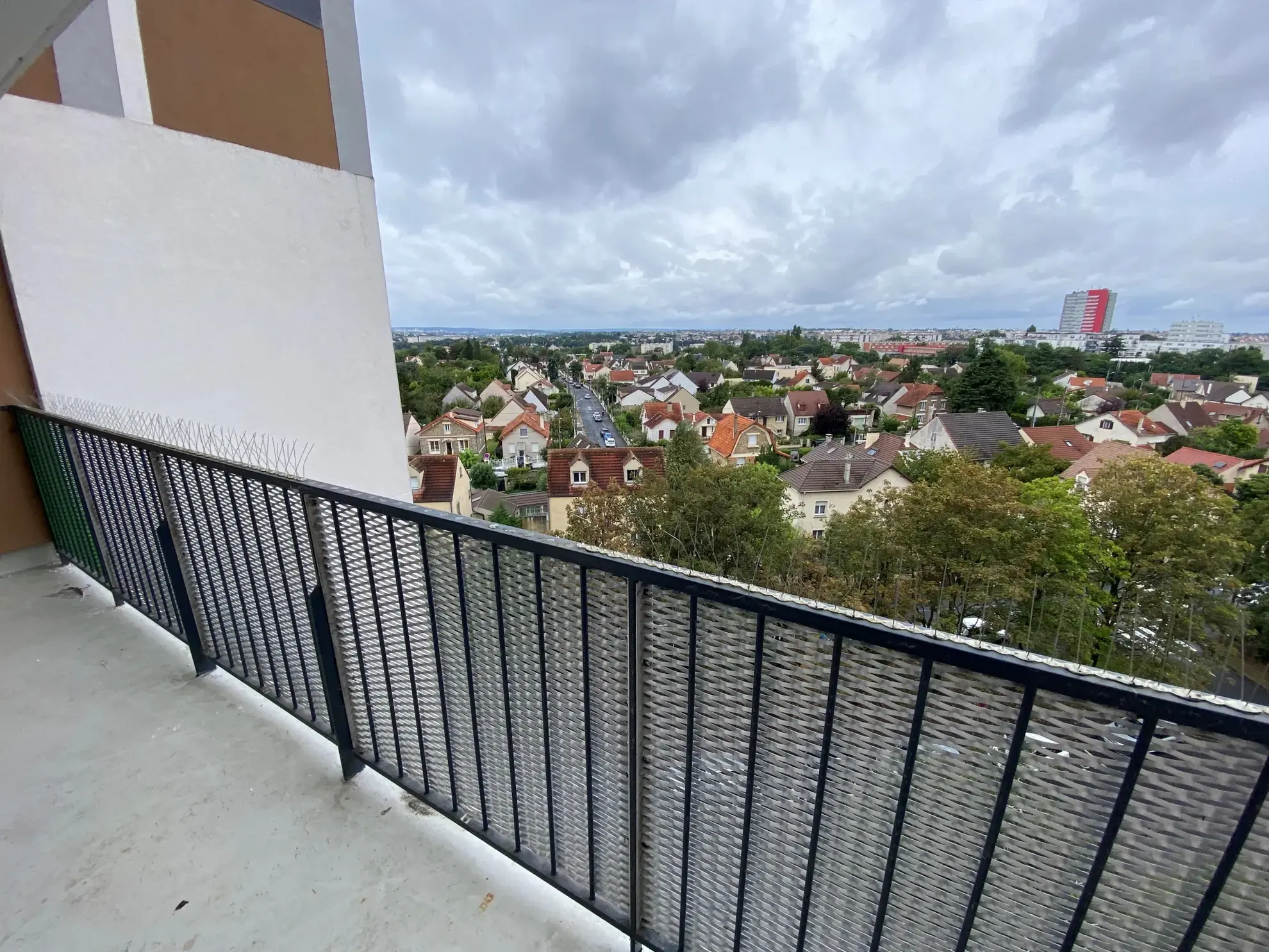 À vendre : Appartement 2 pièces à Viry-Châtillon avec vue 