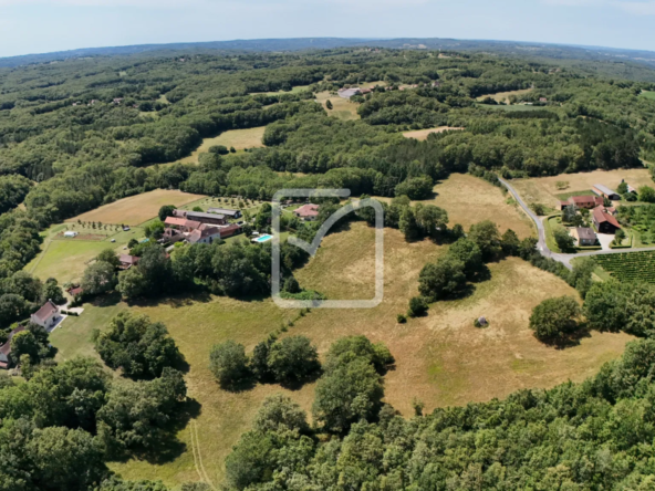 Terrain à Construire à Florimont-Gaumier : Environnement Calme et Proche des Tourismes 
