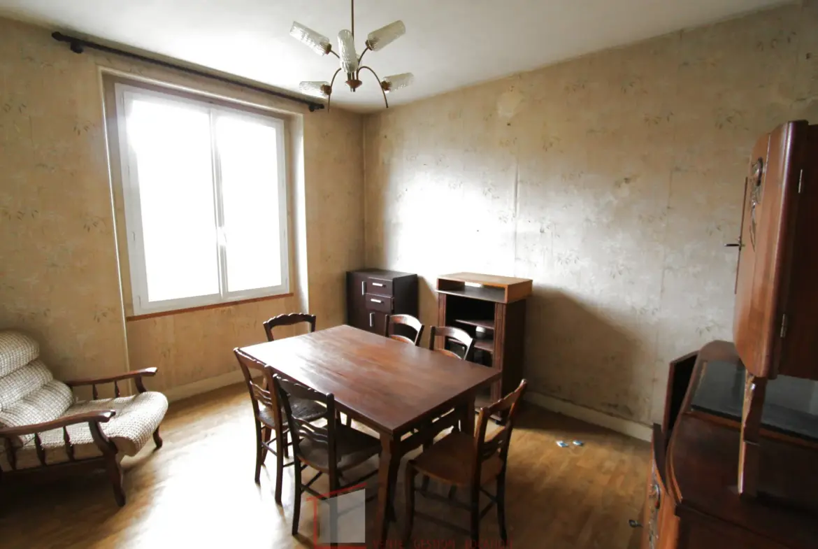 Maison à Arlanc - 87 m2 sur 5223 m2 de terrain, à rénover 