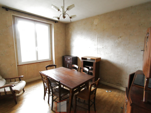 Maison à Arlanc - 87 m2 sur 5223 m2 de terrain, à rénover 
