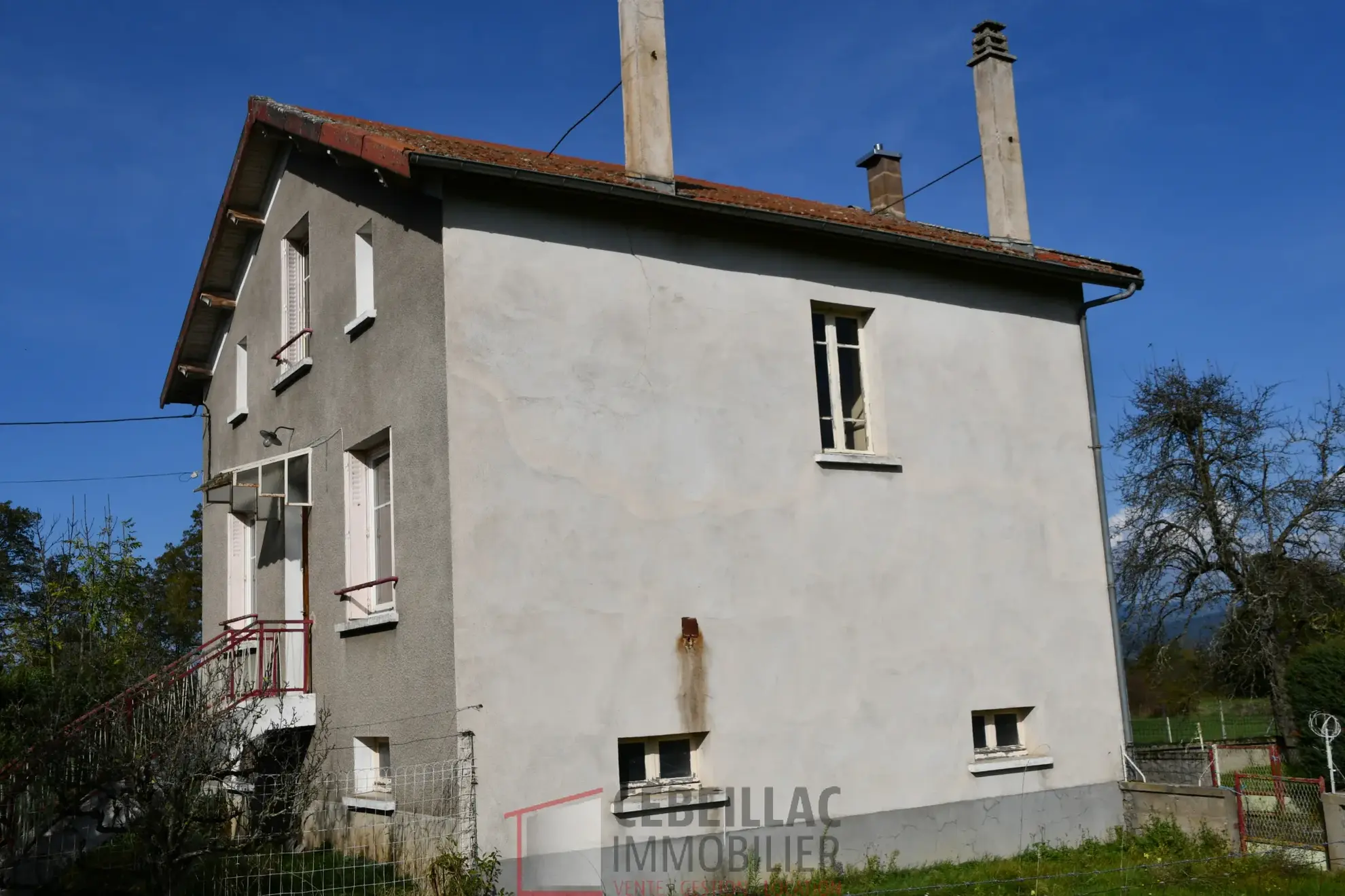 Maison à Arlanc - 87 m2 sur 5223 m2 de terrain, à rénover 