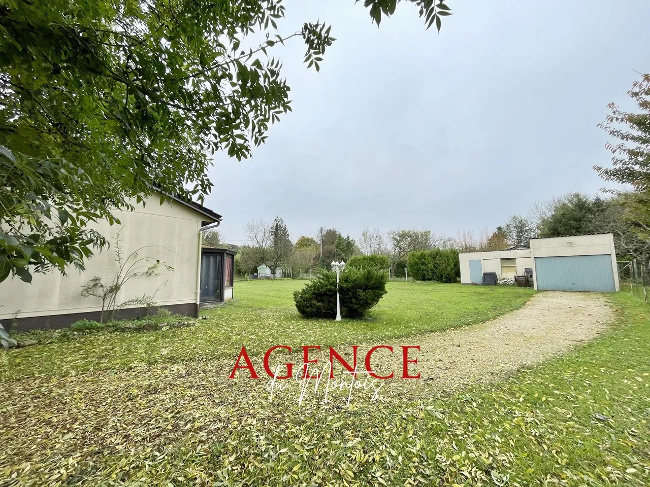 Vente Pavillon Thorigny-sur-Oreuse - 2 Chambres et Jardin 