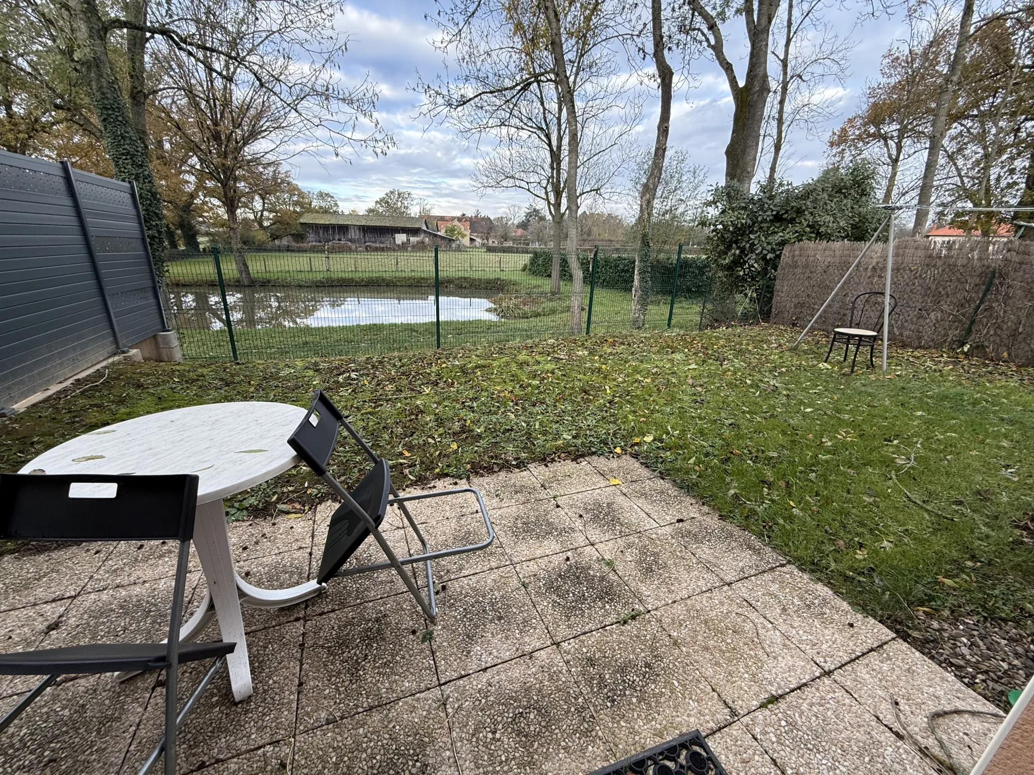 Coquette maison entièrement rénovée à Vendat 