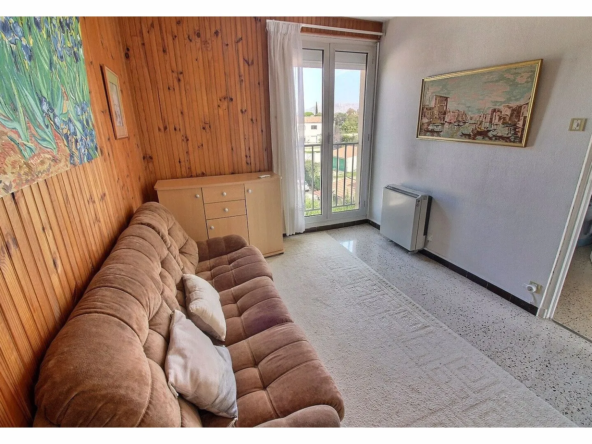 À vendre : Appartement lumineux de 3 pièces à Gardanne avec garage et cave 