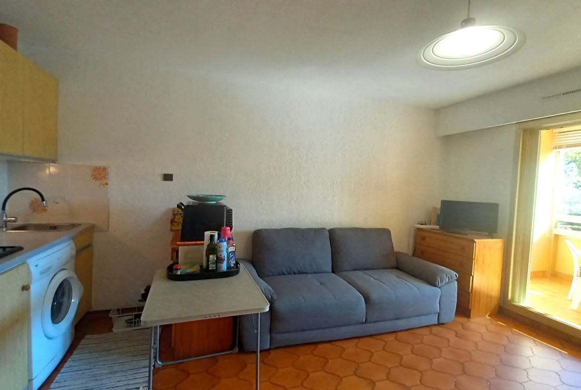 Studio cabine 4 couchages à La Londe-les-Maures 