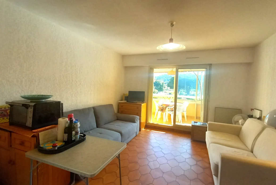 Studio cabine 4 couchages à La Londe-les-Maures 