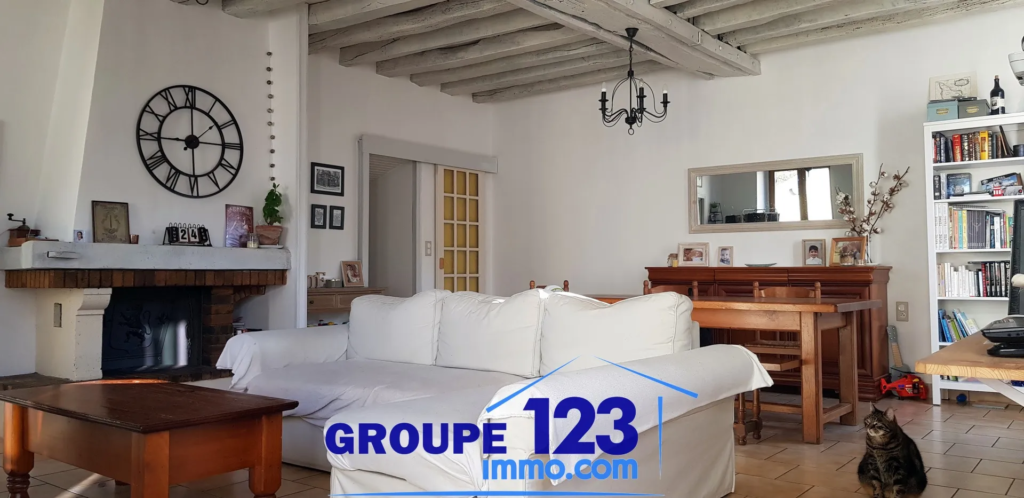 Maison spacieuse à vendre à 8 km d'Auxerre