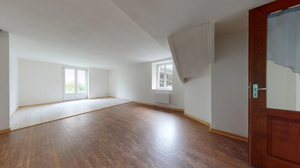Maison mitoyenne 3 chambres avec jardin à vendre à Marnay