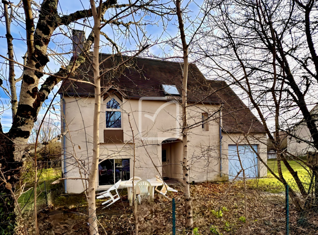 Maison de 95 m² avec 3 chambres à Montfaucon