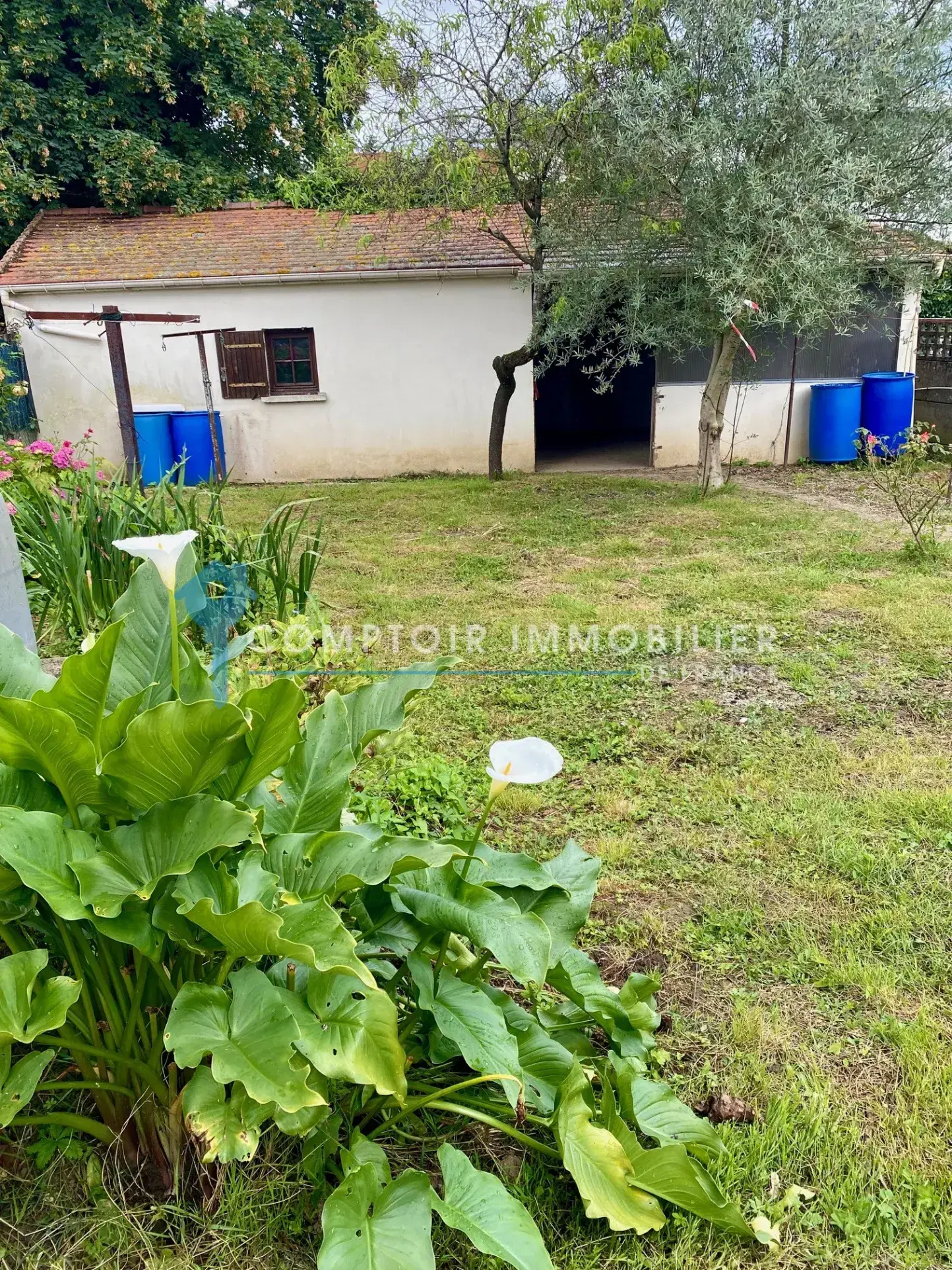 Maison à vendre à Corbeil-Essonnes - 70 m² avec jardin et garage 