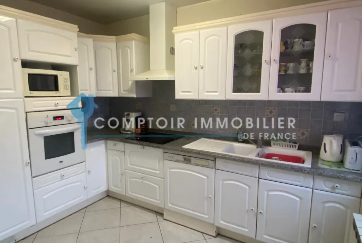 Maison à vendre à Corbeil-Essonnes - 70 m² avec jardin et garage 