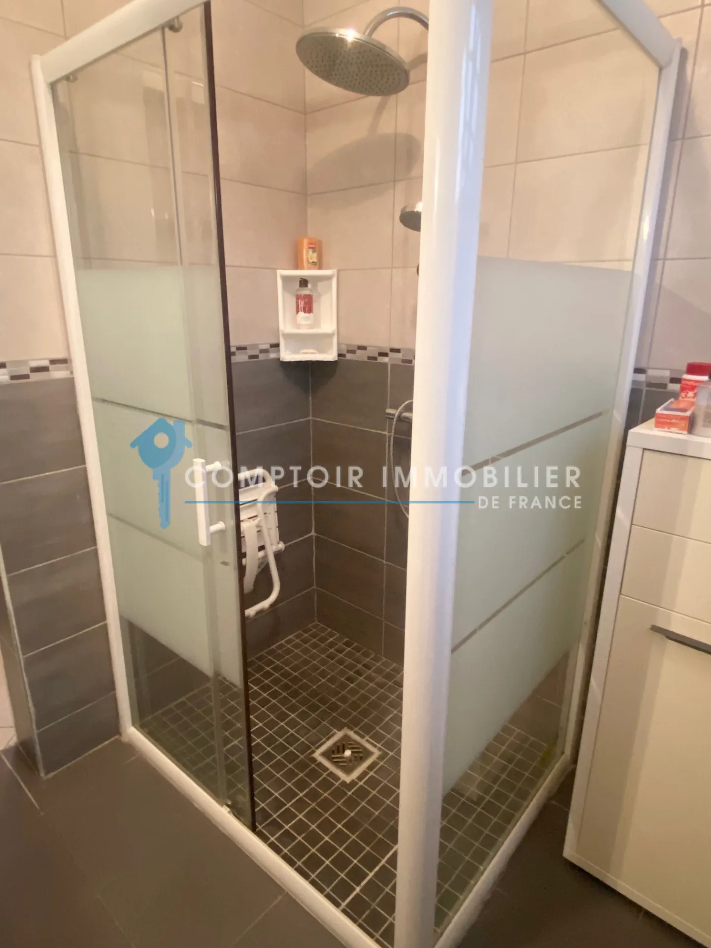 Maison à vendre à Corbeil-Essonnes - 70 m² avec jardin et garage 