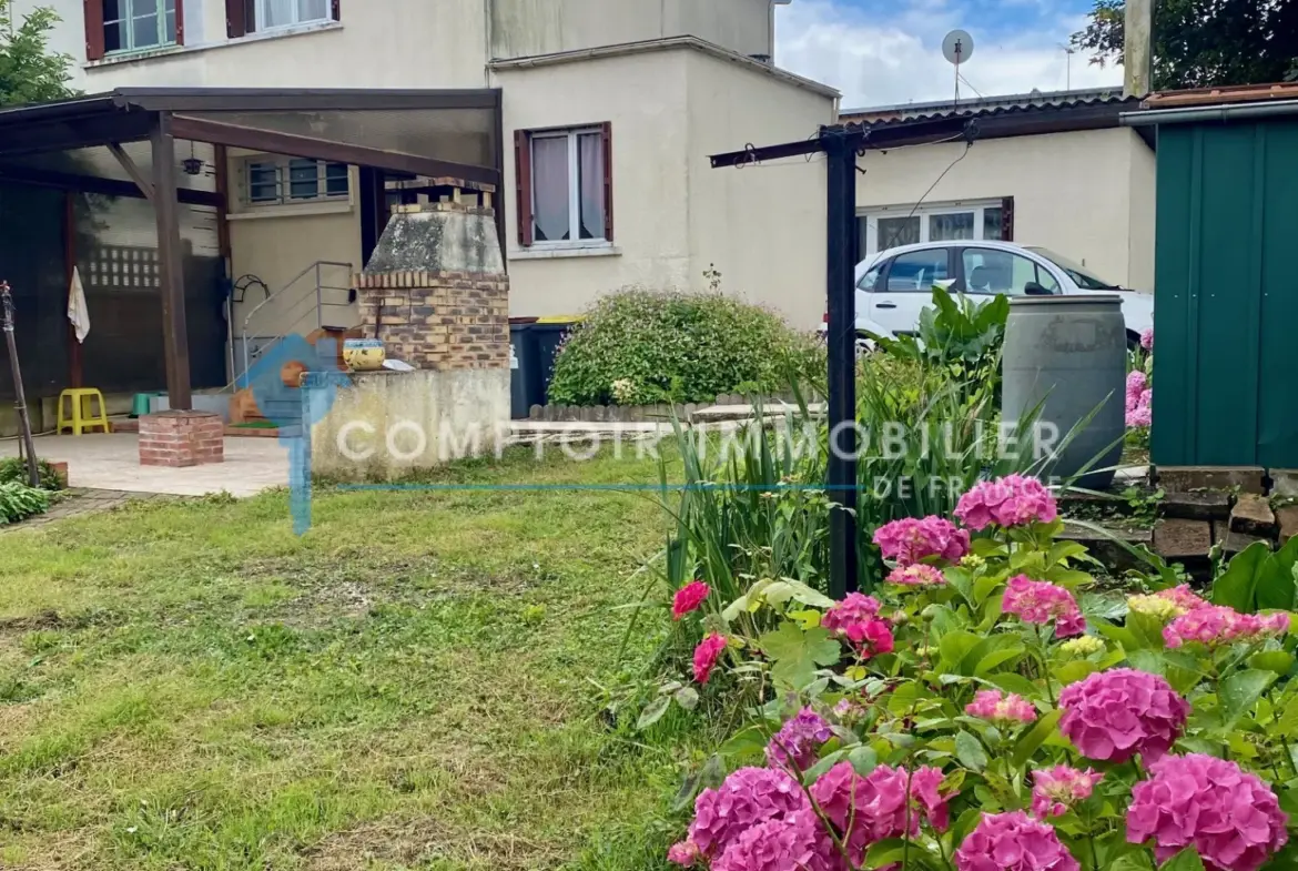Maison à vendre à Corbeil-Essonnes - 70 m² avec jardin et garage 
