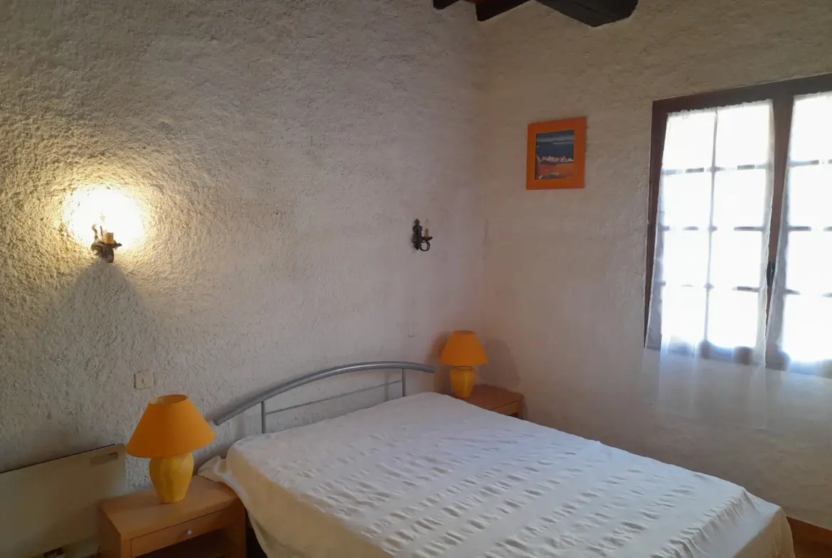 À vendre : Grand T2 avec Terrasse et Garage à Port-Vendres 