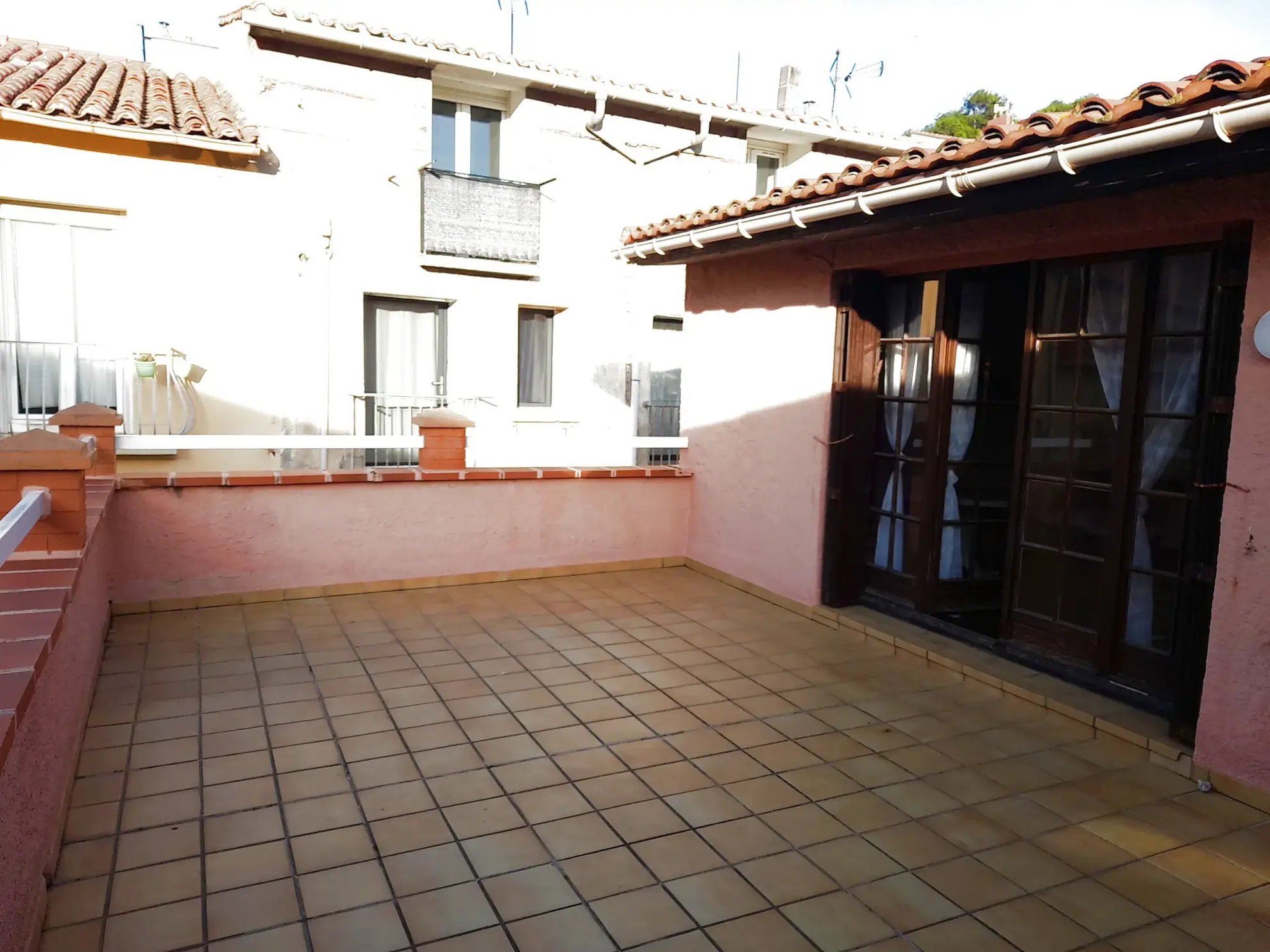 À vendre : Grand T2 avec Terrasse et Garage à Port-Vendres 