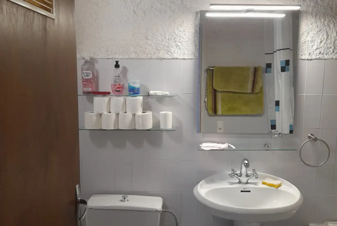 À vendre : Grand T2 avec Terrasse et Garage à Port-Vendres 