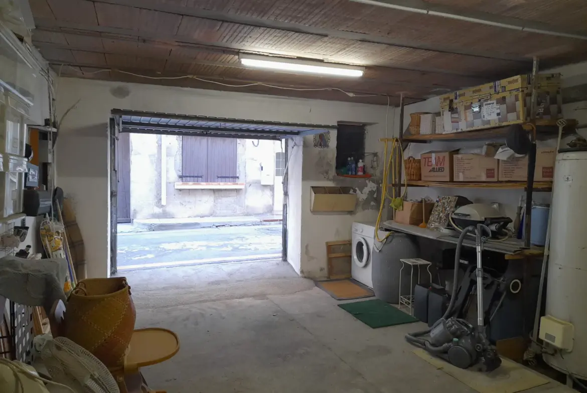 À vendre : Grand T2 avec Terrasse et Garage à Port-Vendres 