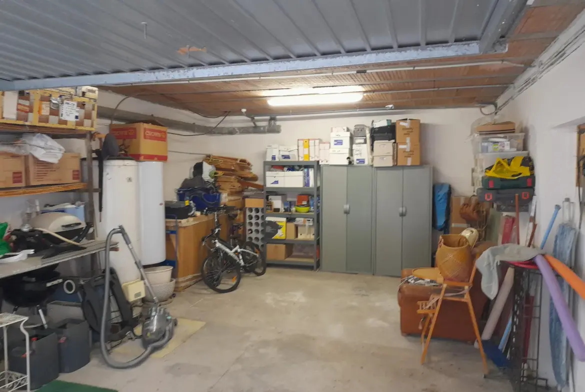 À vendre : Grand T2 avec Terrasse et Garage à Port-Vendres 