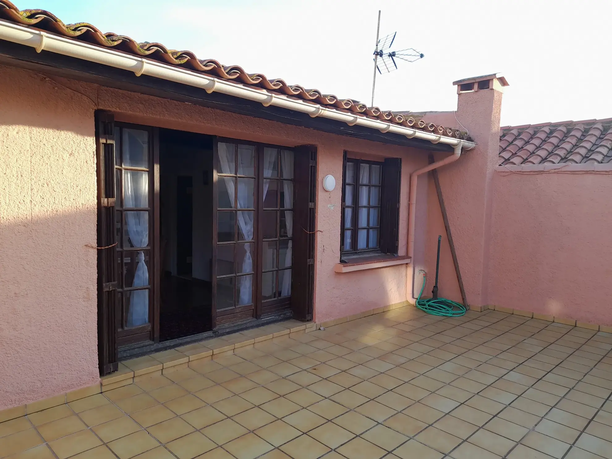 À vendre : Grand T2 avec Terrasse et Garage à Port-Vendres 