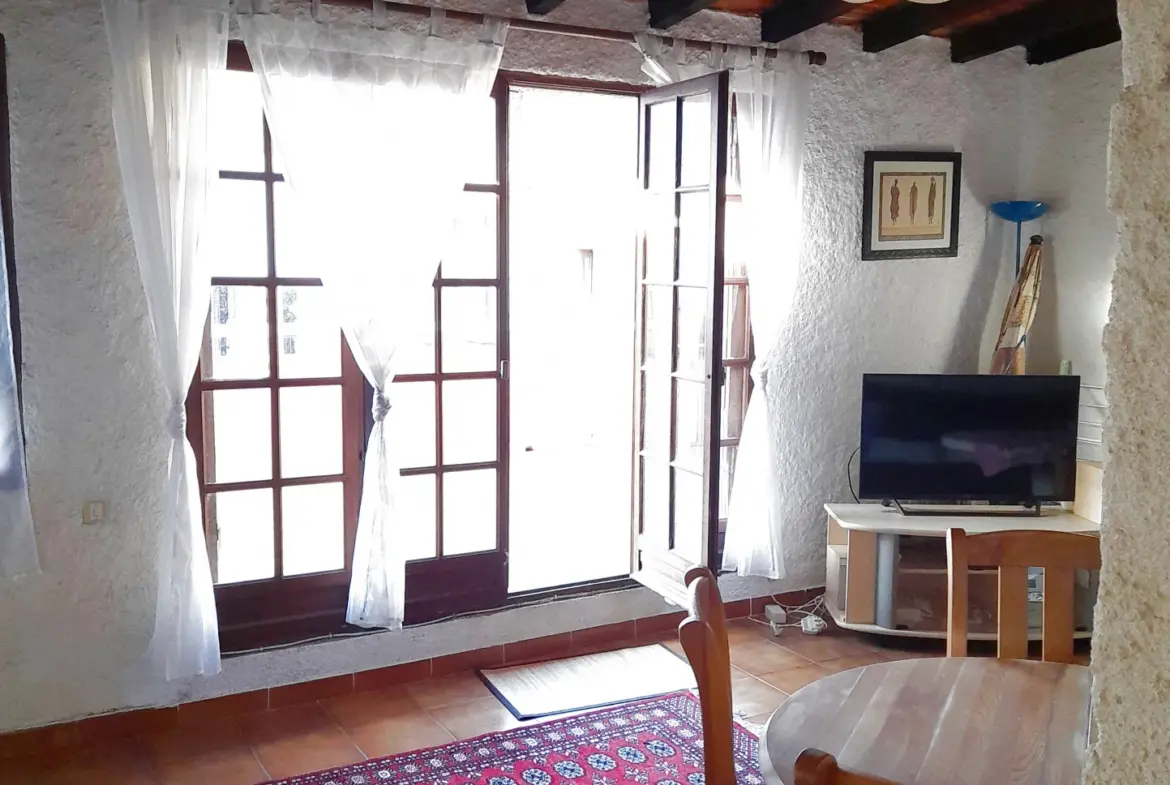 À vendre : Grand T2 avec Terrasse et Garage à Port-Vendres 