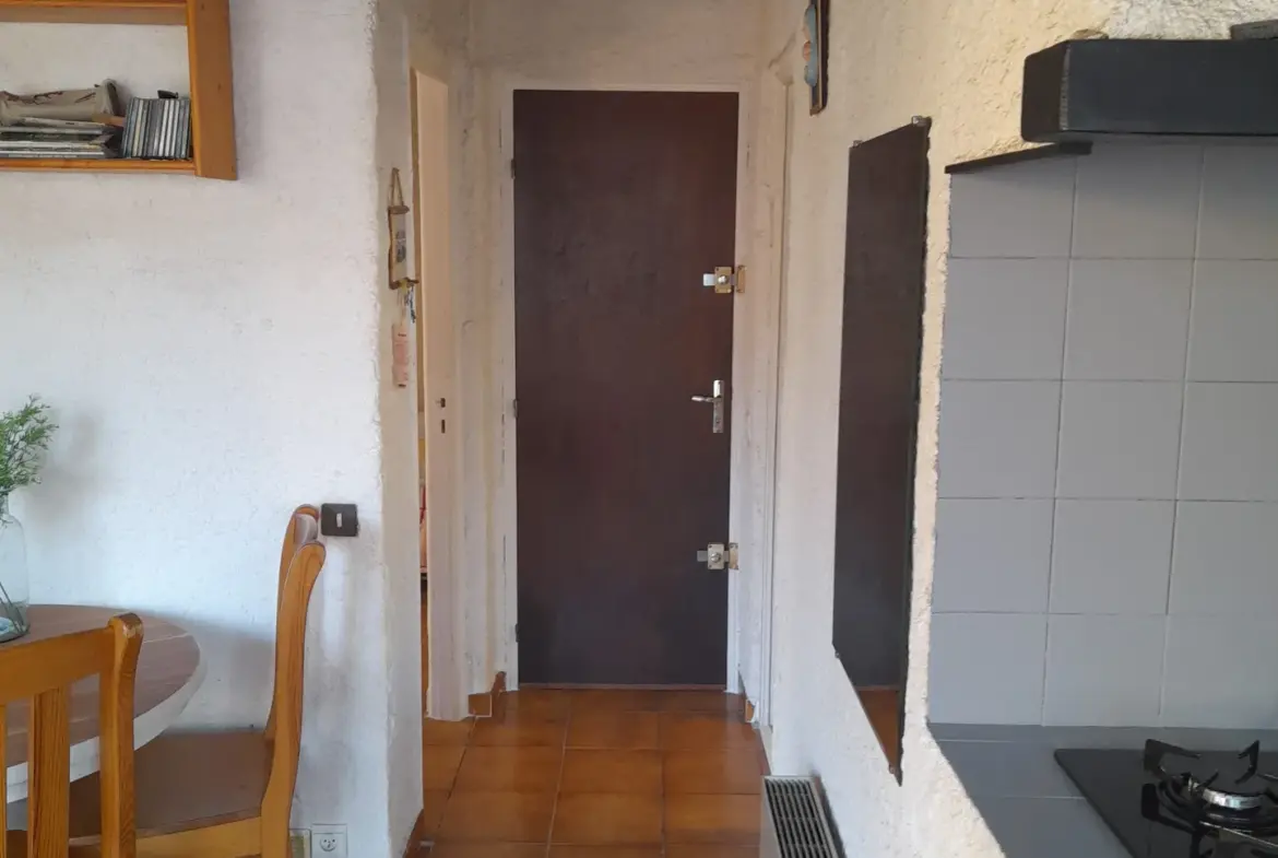 À vendre : Grand T2 avec Terrasse et Garage à Port-Vendres 