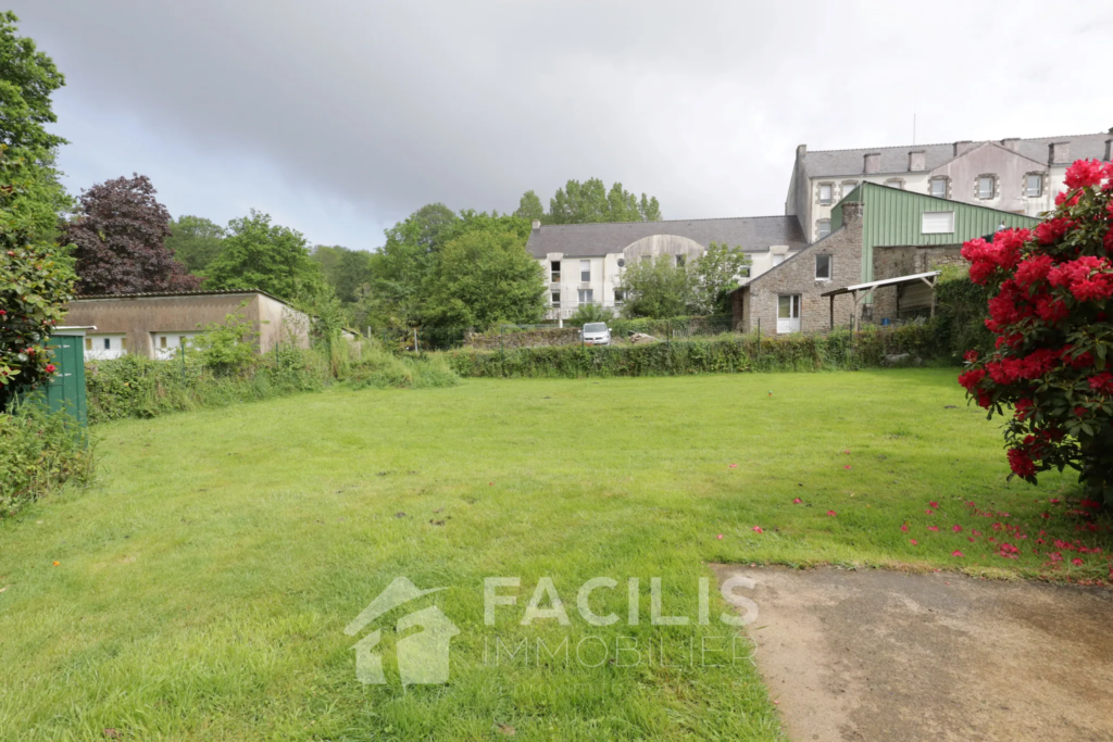 Terrain constructible non viabilisé à Bubry