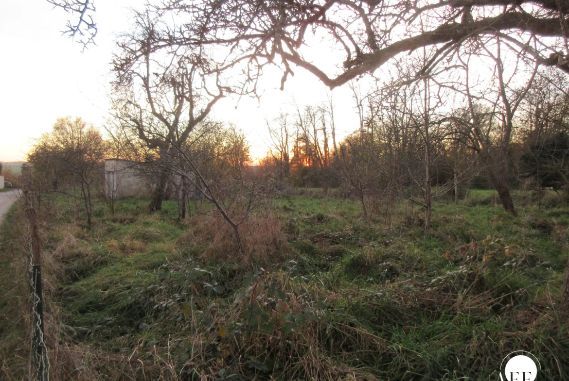 Terrain à bâtir de 869 m² à Jouy-sur-Morin 