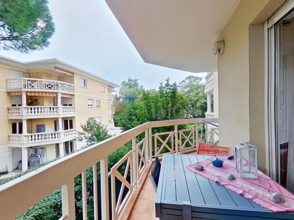 Superbe Appartement 3 Pièces à Fréjus avec Piscine 
